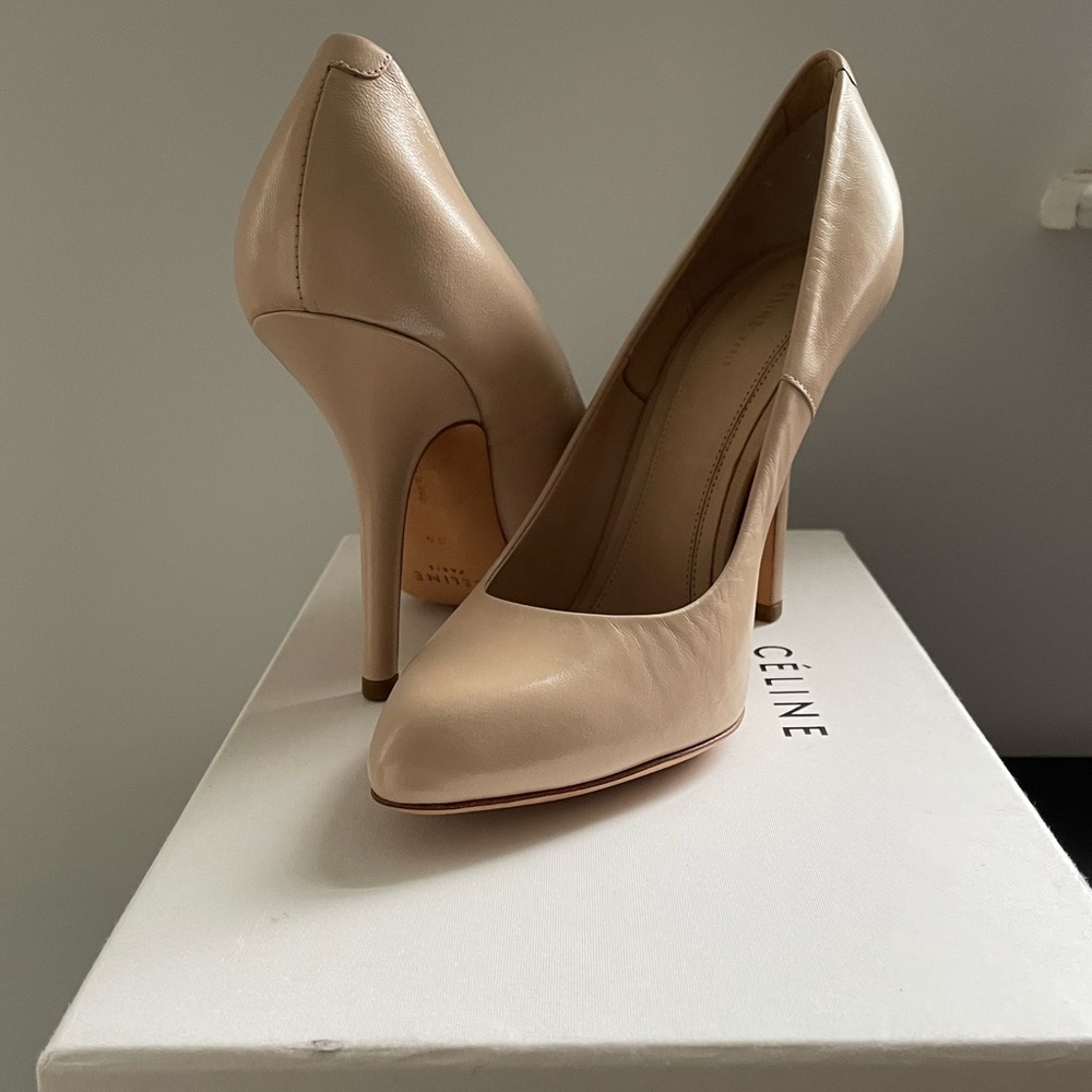 Celine nude pumps